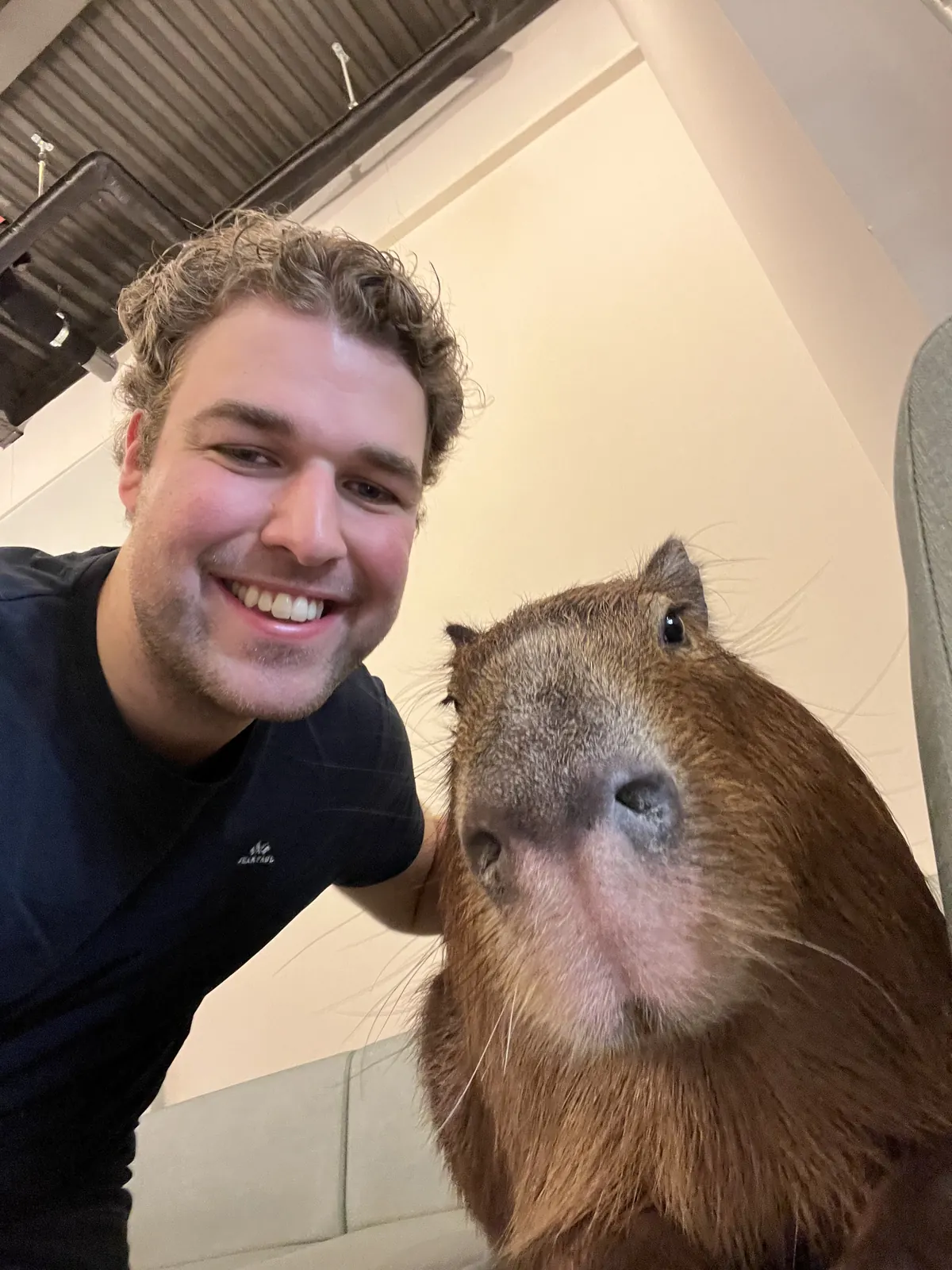 Selfie med en kapybara
