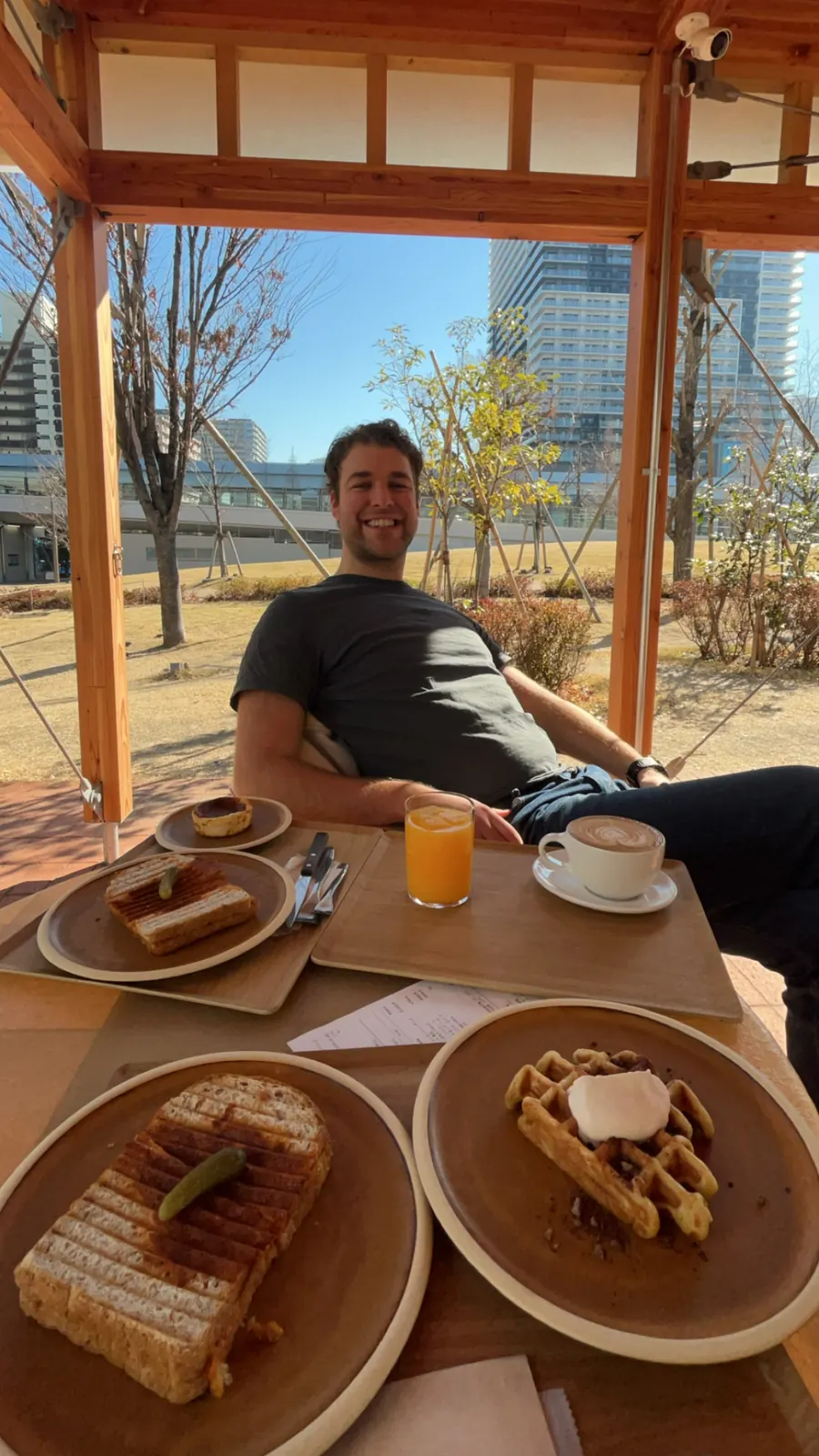 Vafler og kaffe på en kafé